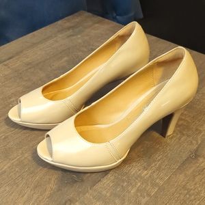 Clarks Taupe Peep-toe Heels Size 6.5